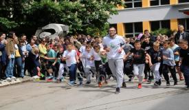 Vareški osnovci i srednjoškolci trčali na krosu "Utrka za Dan planeta Zemlje"