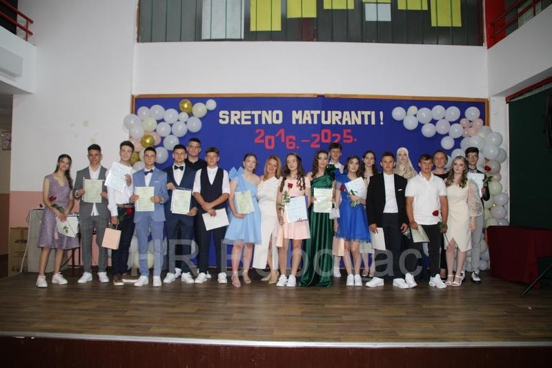 OS-Vares-Majdan-mala-matura-117
