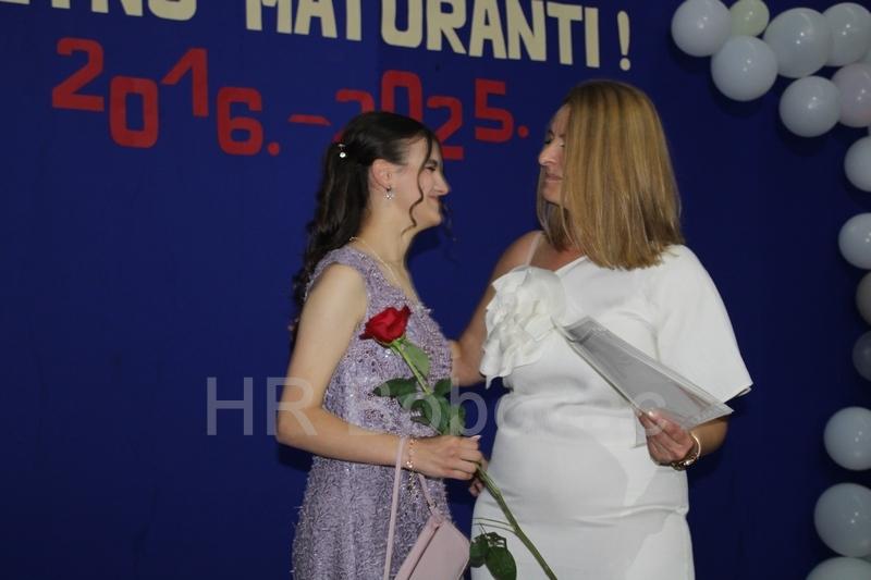 OS-Vares-Majdan-mala-matura-68