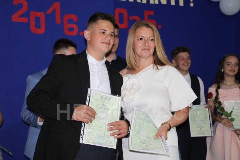 OS-Vares-Majdan-mala-matura-81