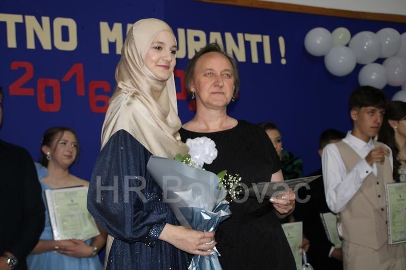 OS-Vares-Majdan-mala-matura-88