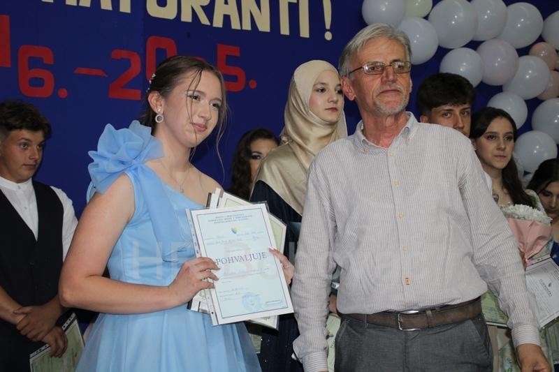 OS-Vares-Majdan-mala-matura-91