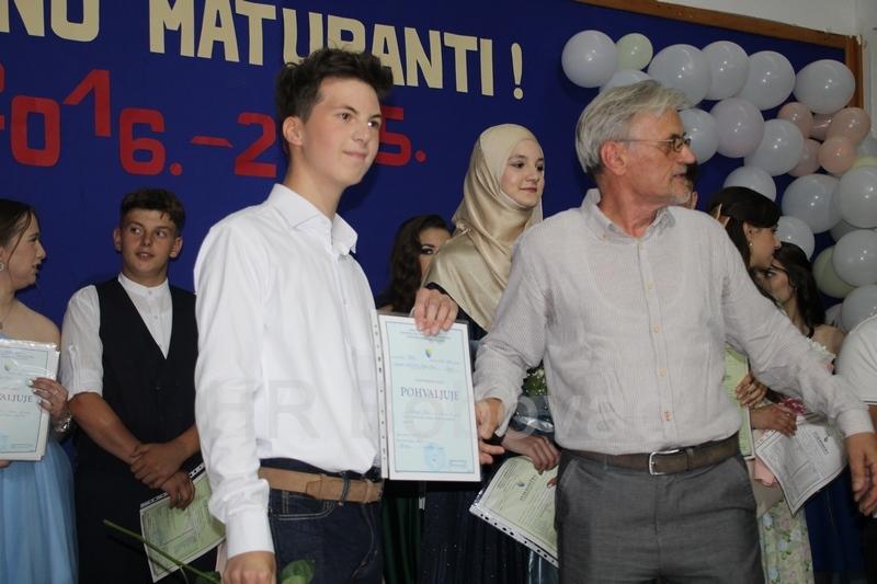 OS-Vares-Majdan-mala-matura-92