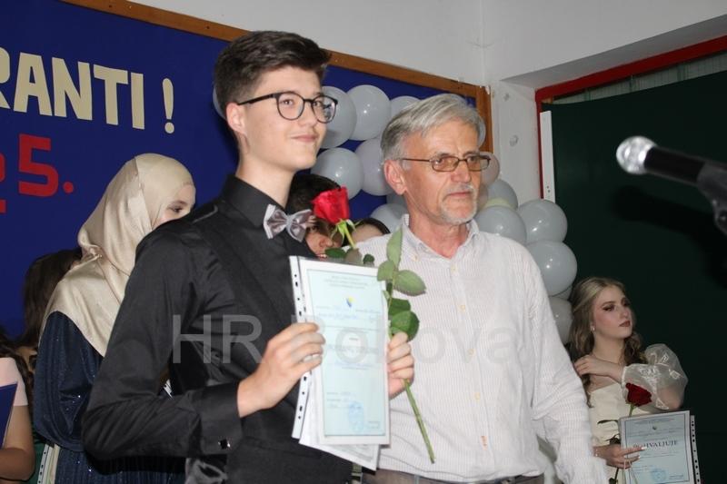 OS-Vares-Majdan-mala-matura-97