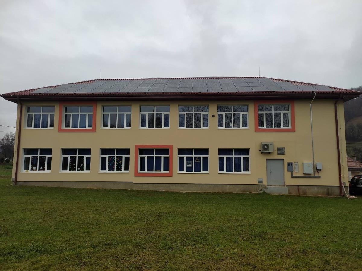 Primopredaja-zavrenih-radova-na-vie-kolskih-objekata-u-ZDK-10