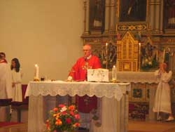 Biskup Pero Sudar podijelilo sakrament krizme u župnoj crkvi u Varešu