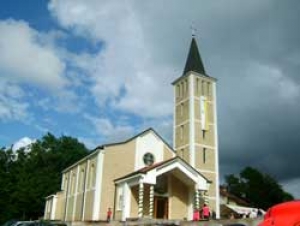 Borovica živi! Posvećena crkva, otvoren put