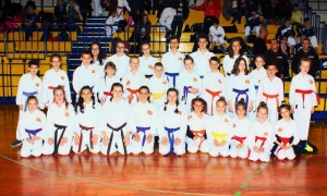 Nove 24 medalje za Karate klub Vareš