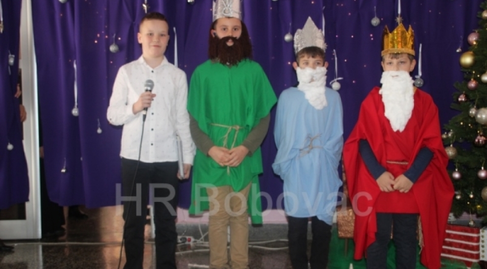 Božićno-novogodišnja svečanost u Osnovnoj školi Vareš donijela pregršt emocija