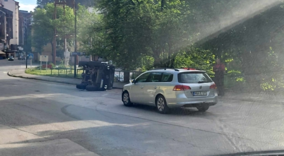 Iz Biltena dnevnih događaja PS Vareš – prometna nezgoda, otuđen trimer