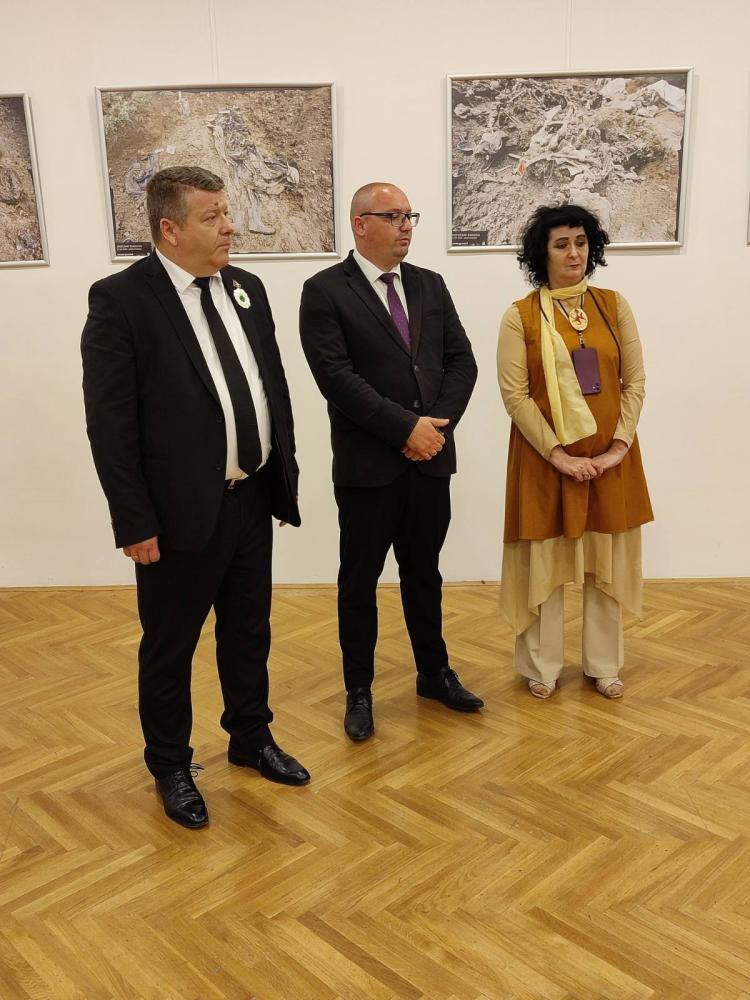 izlozba-srebrenica-0906-3