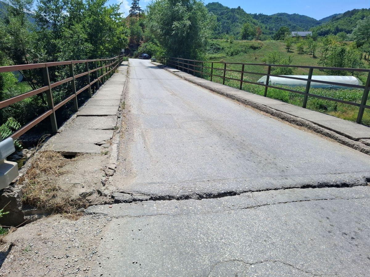 Poinje-sanacija-mosta-na-rijeci-Gostovi-i-ceste-Zavidovii---Kamenica-2