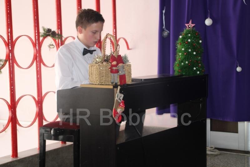 OS-Vares-Bozicna-priredba-24