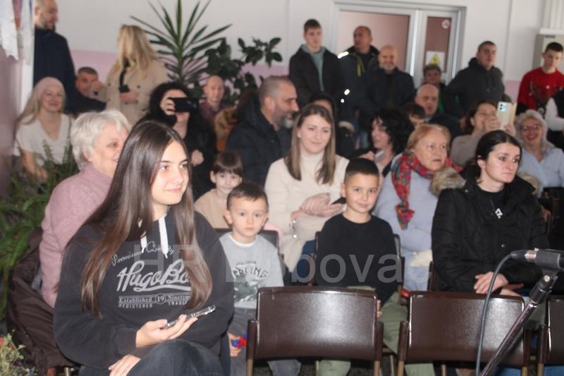 OS-Vares-Bozicna-priredba-52