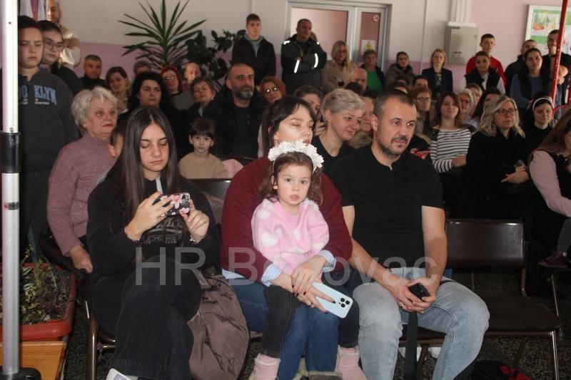 OS-Vares-Bozicna-priredba-66