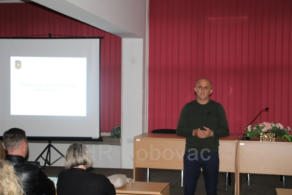 Održano predavanje na temu &quot;Zlostavljanje djece posredstvom interneta&quot;