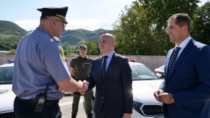Vlada ZDK uručila nova vozila Upravi policije MUP-a
