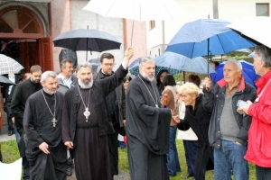 Vladika Grigorije predvodio liturgiju u Varešu