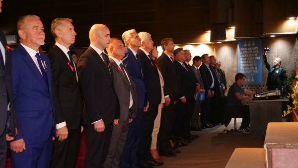 Premijer Pivić na svečanoj sjednici Općinskog vijeća Žepče: Primjer uspješne suradnje vlasti, institucija, građana i gospodarstva