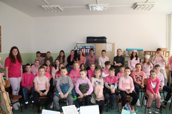 Obilježen Pink shirt day - Dan ružičastih majica u Osnovnoj školi Vareš