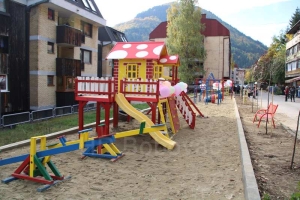 Otvoreno dječje igralište u Vareš Majdanu