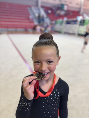 Natalie Hožbo, članica Kluba ritmičke gimnastike “Visoko” sudjelovala na međunarodnom turniru u Tivtu
