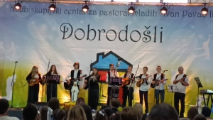 Tamburaška sekcija udruženja Moja prva nota nastupila na MarijaFestu