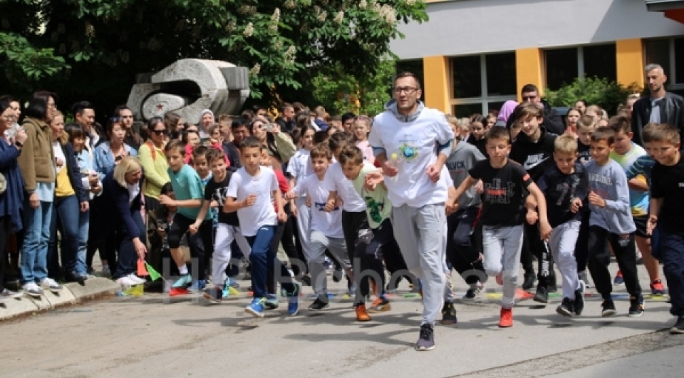 Vareški osnovci i srednjoškolci trčali na krosu 
